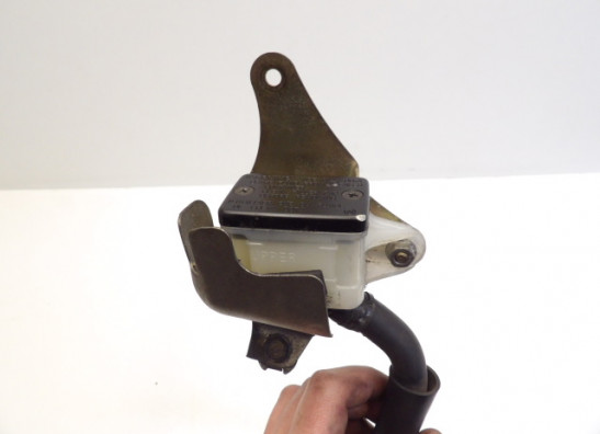 Rempomp achter Honda TRANSALP