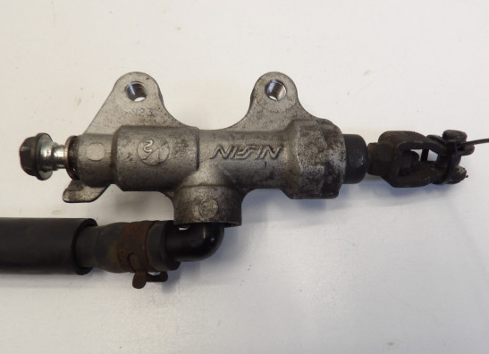 Rempomp achter Kawasaki ZXR 750