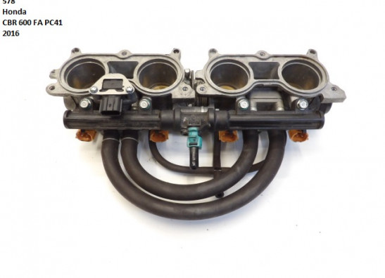 Gasklephuis Honda CBR 600 F