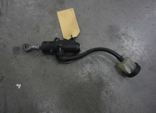 Rempomp achter KTM 690 duke 3