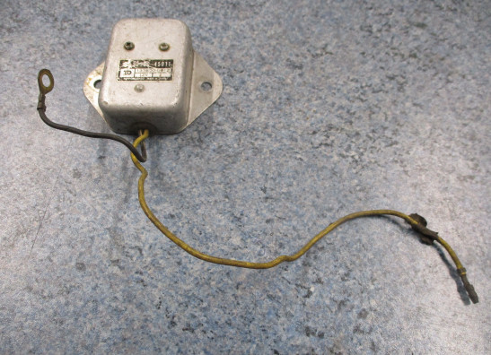 Regulator rectifier  Suzuki GS 400 E