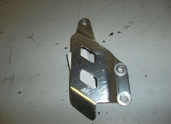 Fussrastetrager vorne rechts Suzuki GSX R 750