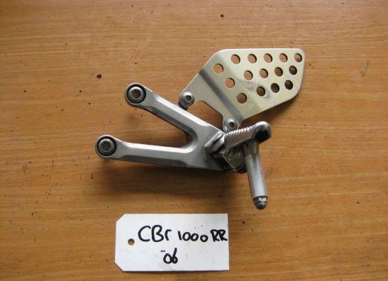 Fussrastetrager vorne links Honda CBR Fireblade