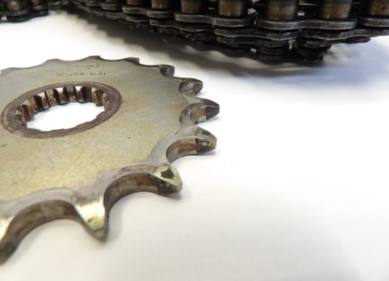 Ketting en tandwielset Suzuki GS 500 E