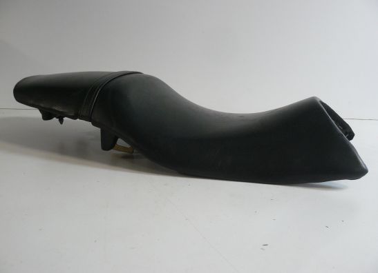 Zadel Triumph TT 600