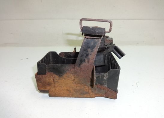 Batterie befestigung Honda CB 250 N