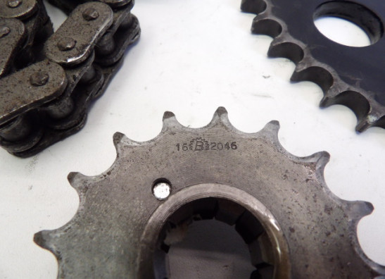 Ketting en tandwielset Honda CBX 550 F2