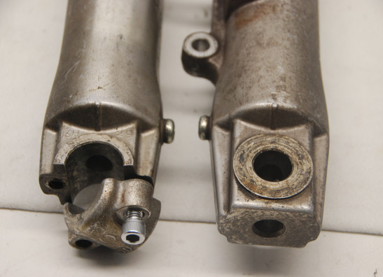 Fork pipe outside Harley Davidson Softtail