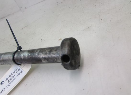 Rear axle Kawasaki GPZ 750