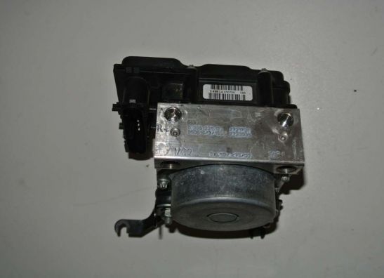 ABS pomp BMW F 800 R