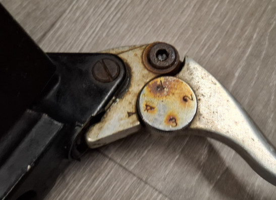 Rempomp Suzuki RF 900