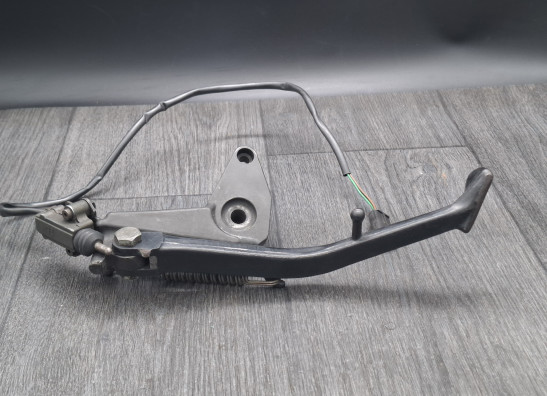 Standaard Triumph Trident 900