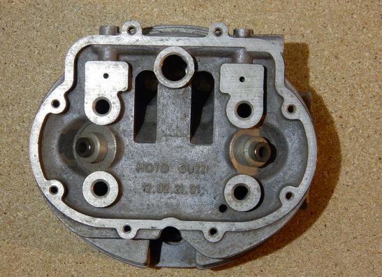 Cilinderkop Moto Guzzi V7 700