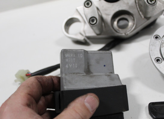 Schlosssatz Honda CBF 600