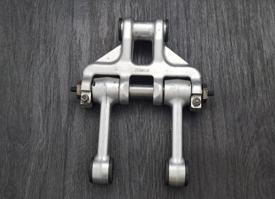 Link systeem achterveer Triumph Trident 900