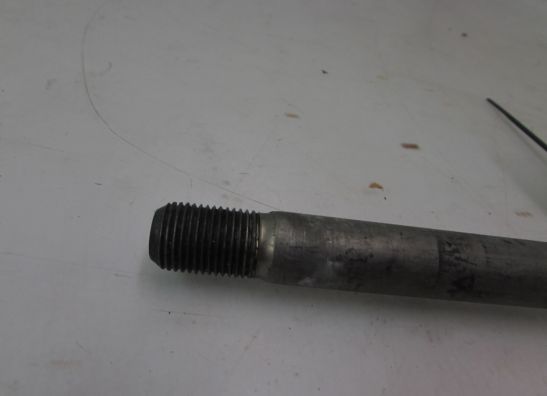 Rear axle Yamaha XJ 600 Diversion