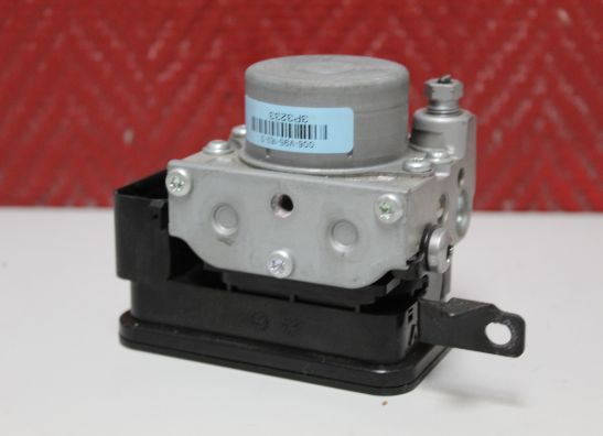 ABS pump Triumph 675 Street Triple R