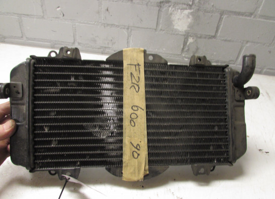 Radiateur Yamaha FZR 600