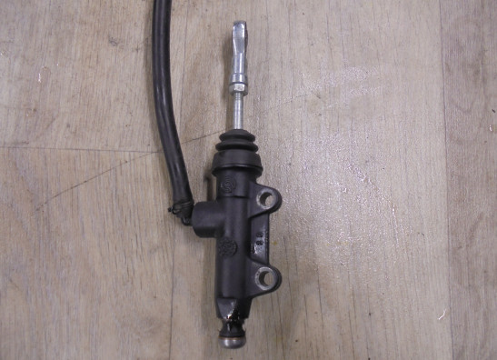 Rempomp achter KTM 690 enduro R