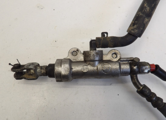 Rempomp achter Yamaha XTZ Tenere