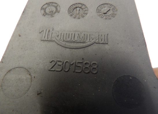 Onderkuip Triumph Sprint ST 1050