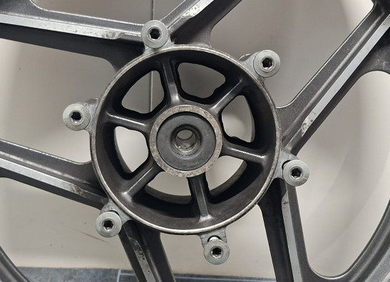 Front Wheel Kawasaki GPZ 900