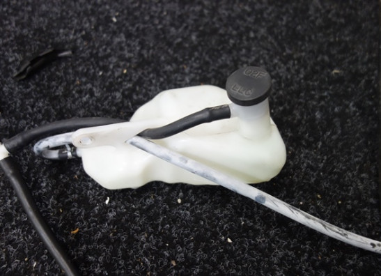 Kuhlflussigkeitsbehälter Suzuki GSR 600