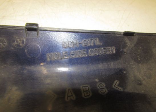 Cowl Left lower Yamaha YP 250 Majesty