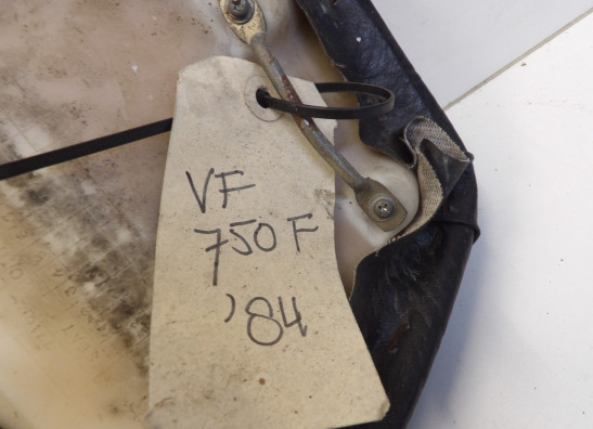 Zadel Honda VF 750 F