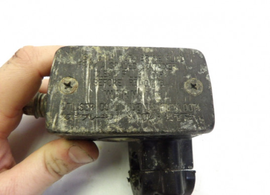 Front brake master cylinder  Suzuki GS 650