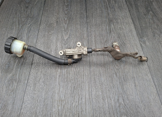 Rempomp achter Yamaha XJ 900 F