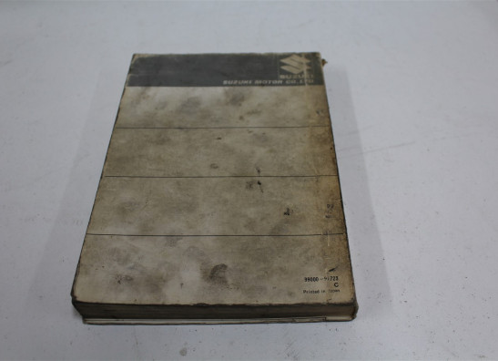 Parts book Suzuki GT 250