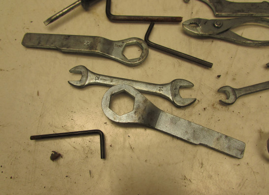 Tool set Yamaha FZR 600