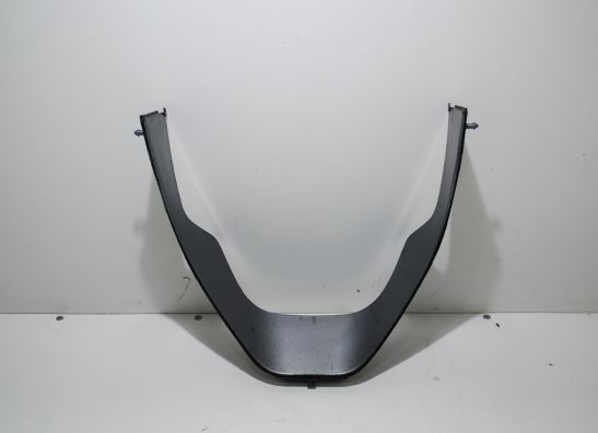 Cowl V shape under Kawasaki ZX 9 R
