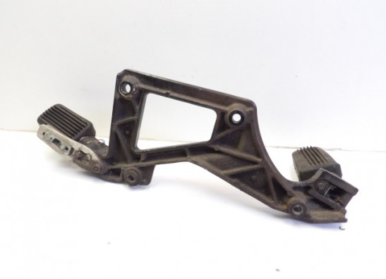 Fussrastetrager vorne links Suzuki GS 550 L
