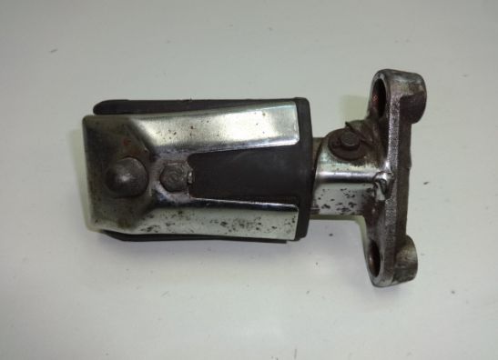 Fussraste links Honda VF 700  750 C Magna