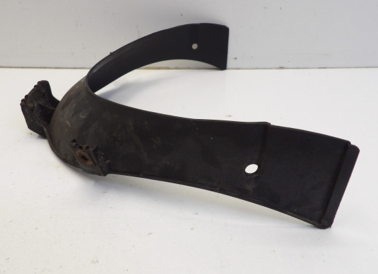 Cowl V shape under Suzuki GSX F 600