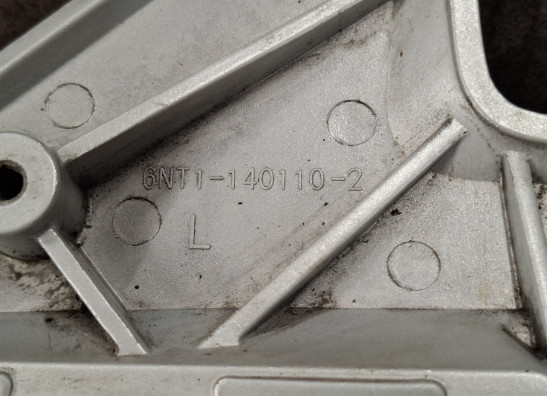 Fussrastetrager vorne links CFMoto 650 MT