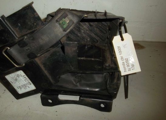 Batterie befestigung Honda CBR 1000 F