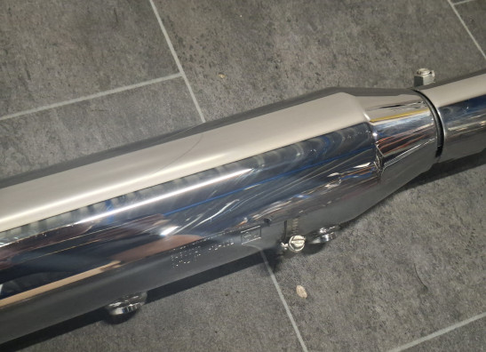 Uitlaat Harley Davidson FLDE Deluxe