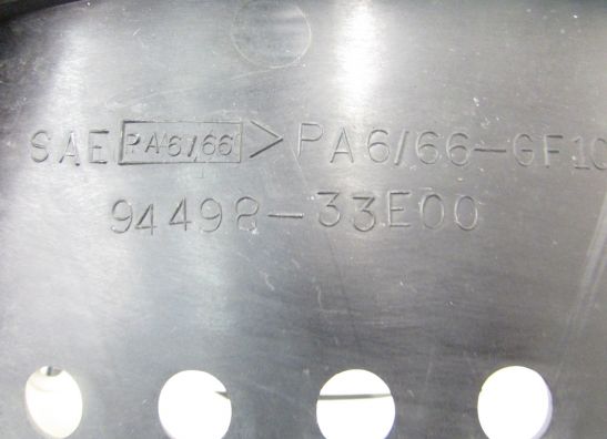 Cowl V shape under Suzuki GSX R 750