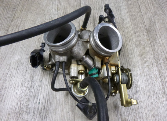 Gasklephuis Aprilia RSV 1000