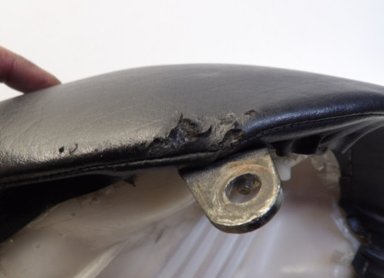 Zadel Honda VF 700  750 Supermagna