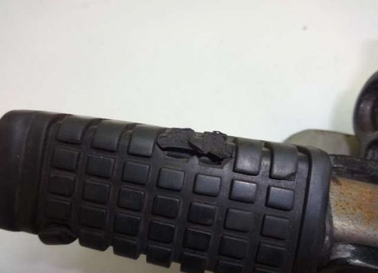 Main step holder right Kawasaki GPZ 500