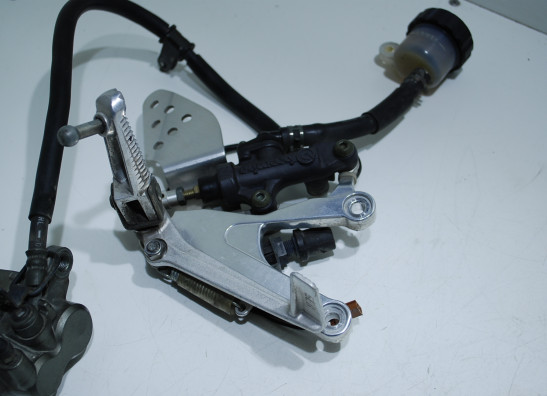 Footrest right Yamaha YZF R6