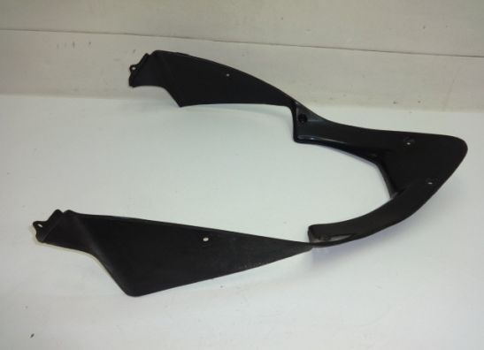 Cowl V shape under Honda CBR 600 F