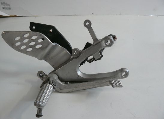 Main step holder right Yamaha YZF R1