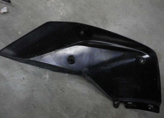 Rechter zijkuip KTM 690 Duke 4