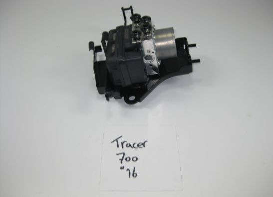 ABS pomp Yamaha Tracer 700