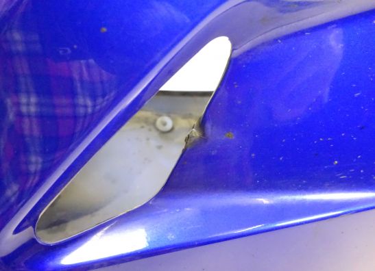Cowl under Honda CBR Fireblade